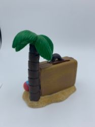 Bild von Sparkasse Insel mit Palme und Koffer Urlaubskasse
